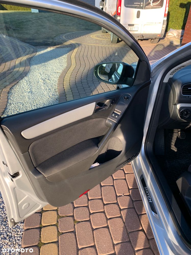 Volkswagen Golf 1.6 TDI DPF BlueMotion Technology MATCH - 13