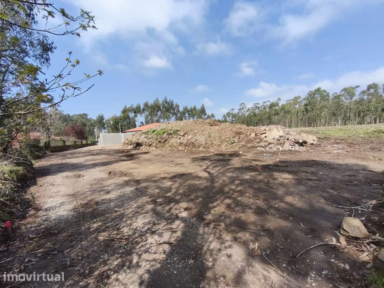 Terreno em Esposende: Localização Privilegiada e Tranquilidade - Grande imagem: 3/14