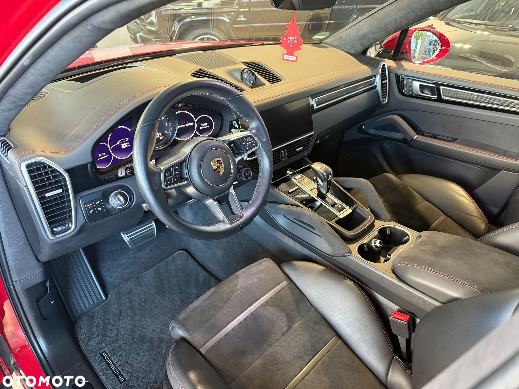 Porsche Cayenne Coupe GTS - 5