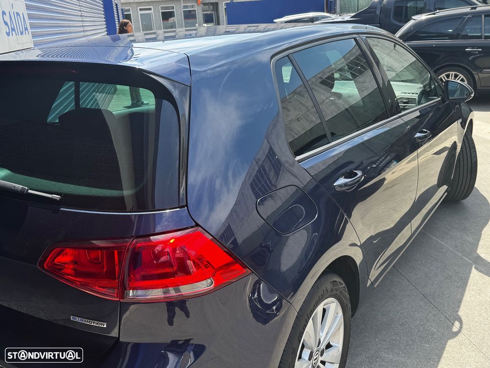 VW Golf 1.6 TDi BlueMotion Confortline - 6