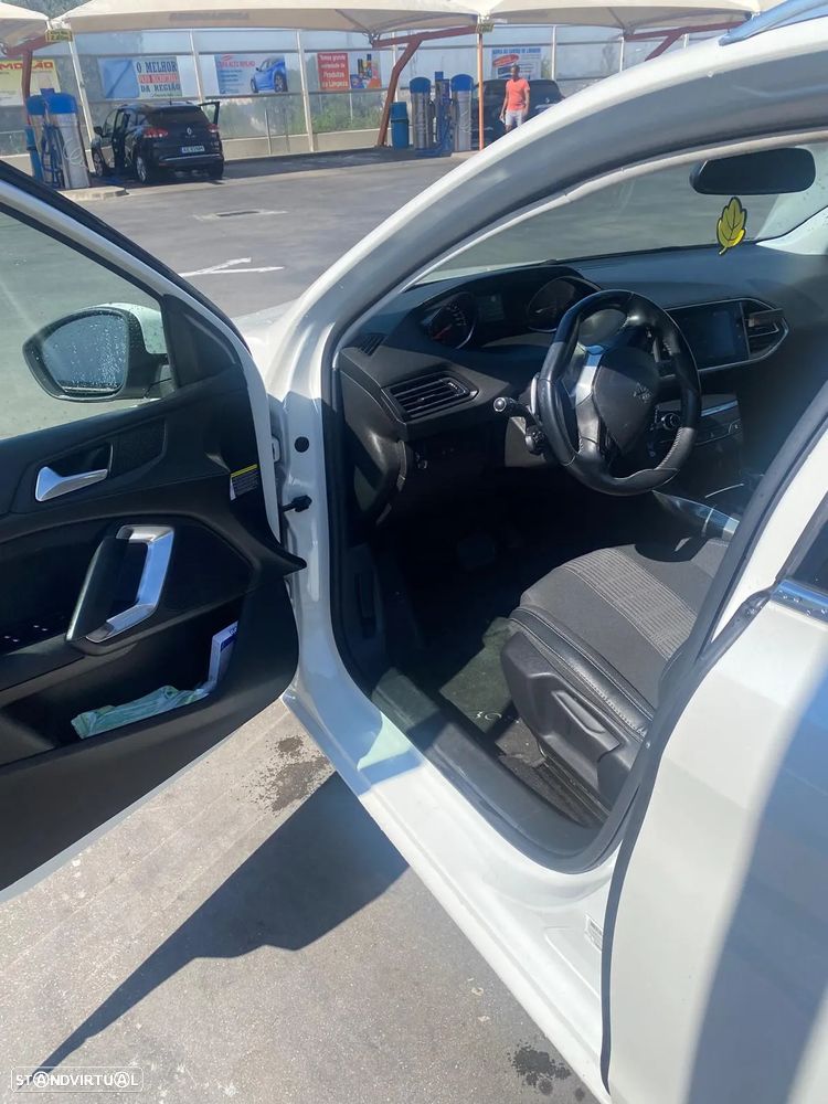 Peugeot 308 SW 1.5 BlueHDi GT Line EAT8 - 19
