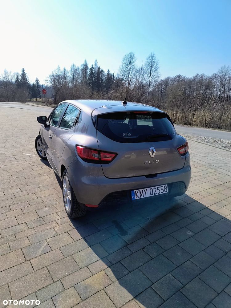 Renault Clio TCe 90 Paris - 4