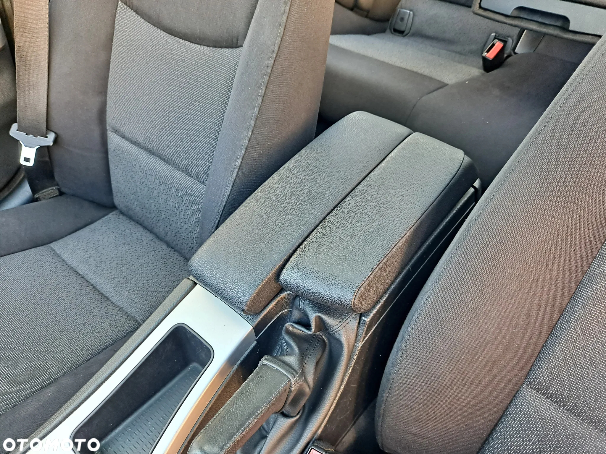 BMW Seria 3 320i - 27