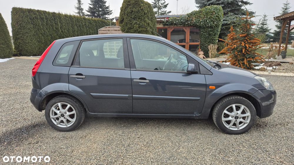 Ford Fiesta 1.3 Ambiente - 9