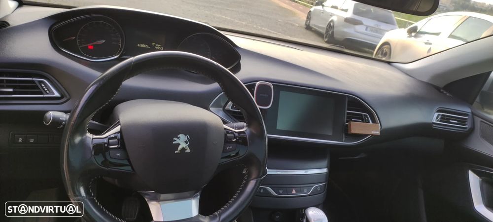 Peugeot 308 1.6 e-HDi Allure - 10