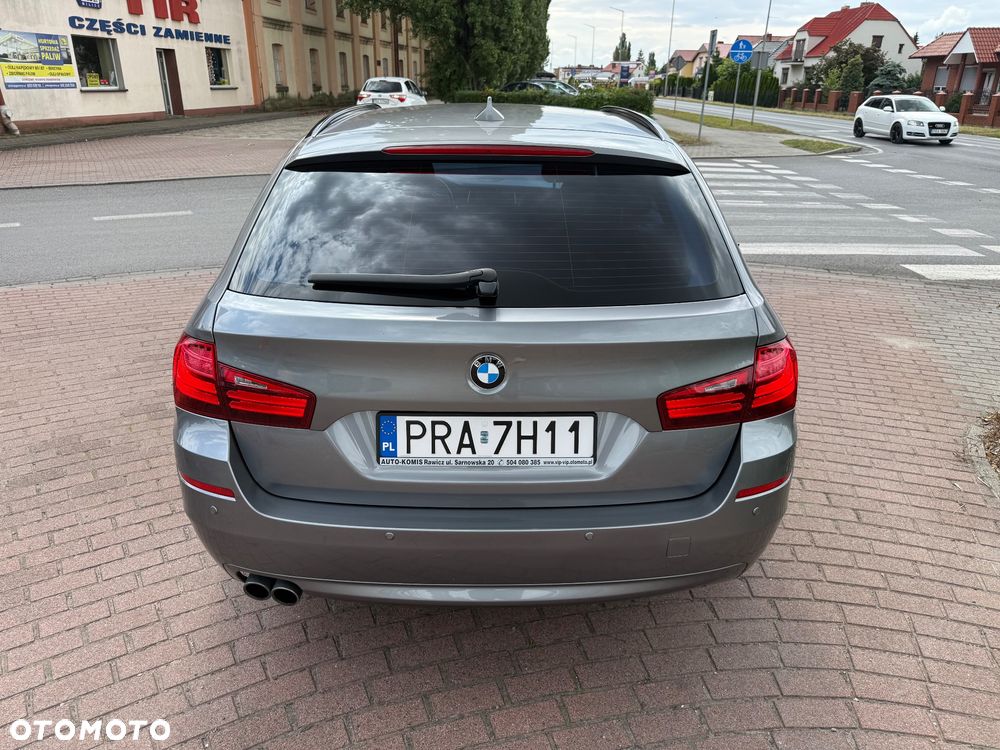 BMW Seria 5 520d Touring Sport Line - 4