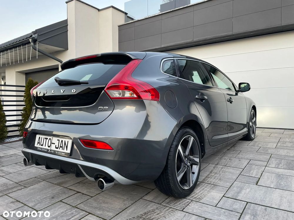 Volvo V40 D2 R Design - 5