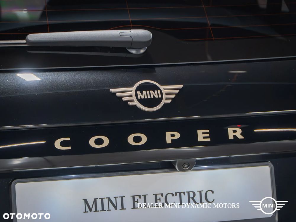 MINI Cooper E Essential Trim - 11