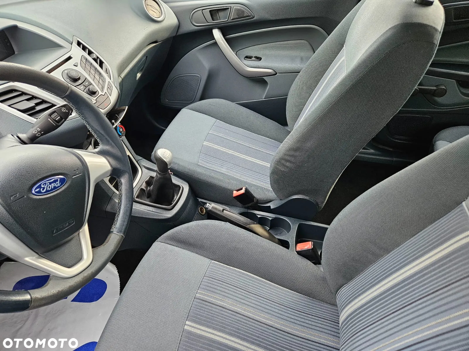 Ford Fiesta 1.4 TDCi Ambiente - 7