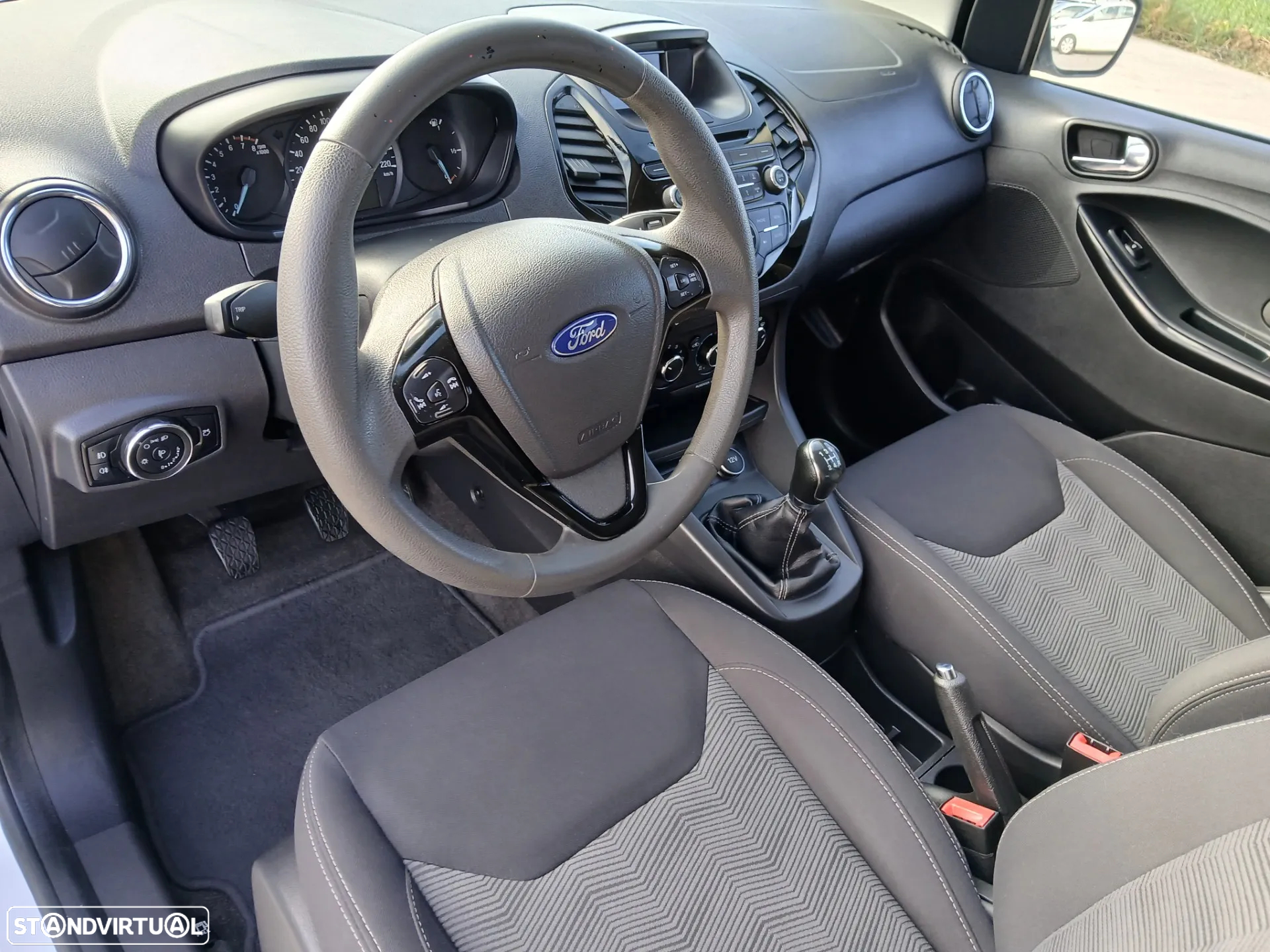 Ford KA+ 1.2 Ti-VCT Ultimate - 12