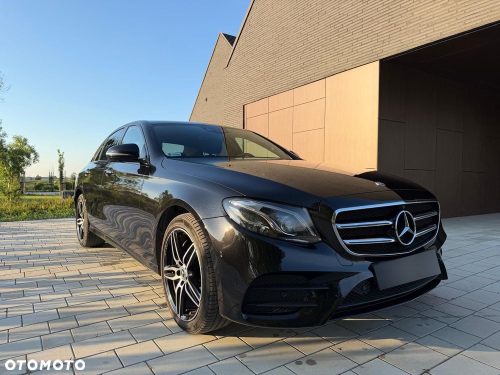 Mercedes-Benz Klasa E 220 d 4-Matic 9G-TRONIC - 19