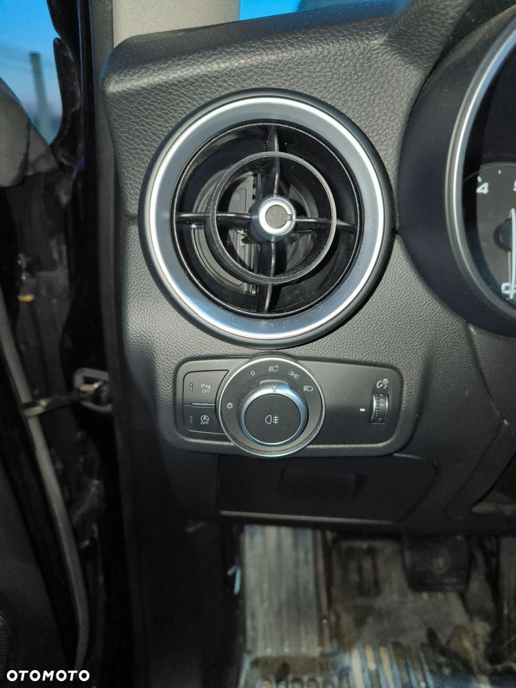 Alfa Romeo Stelvio 2.0 Turbo 16V AT8-Q4 Ti - 19