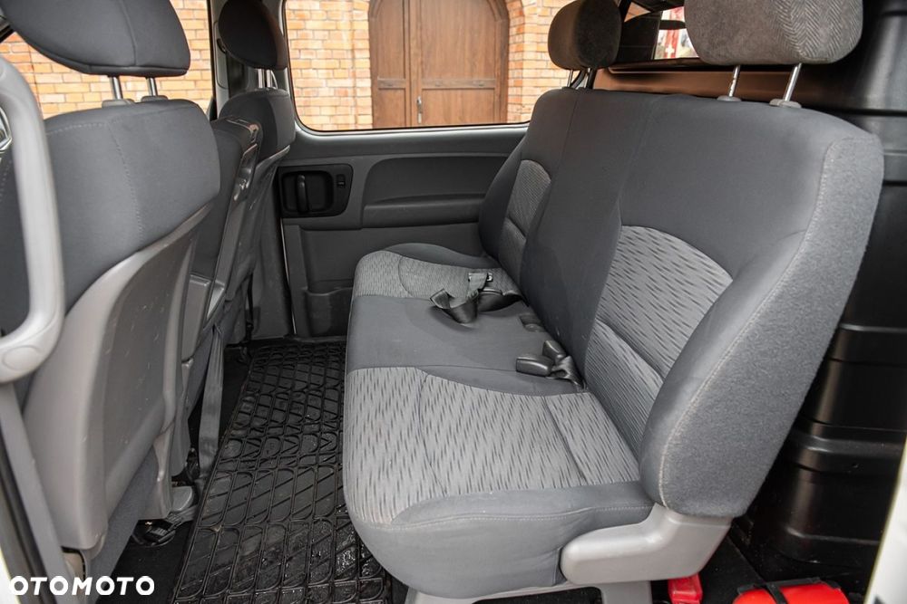 Hyundai H-1 - 7