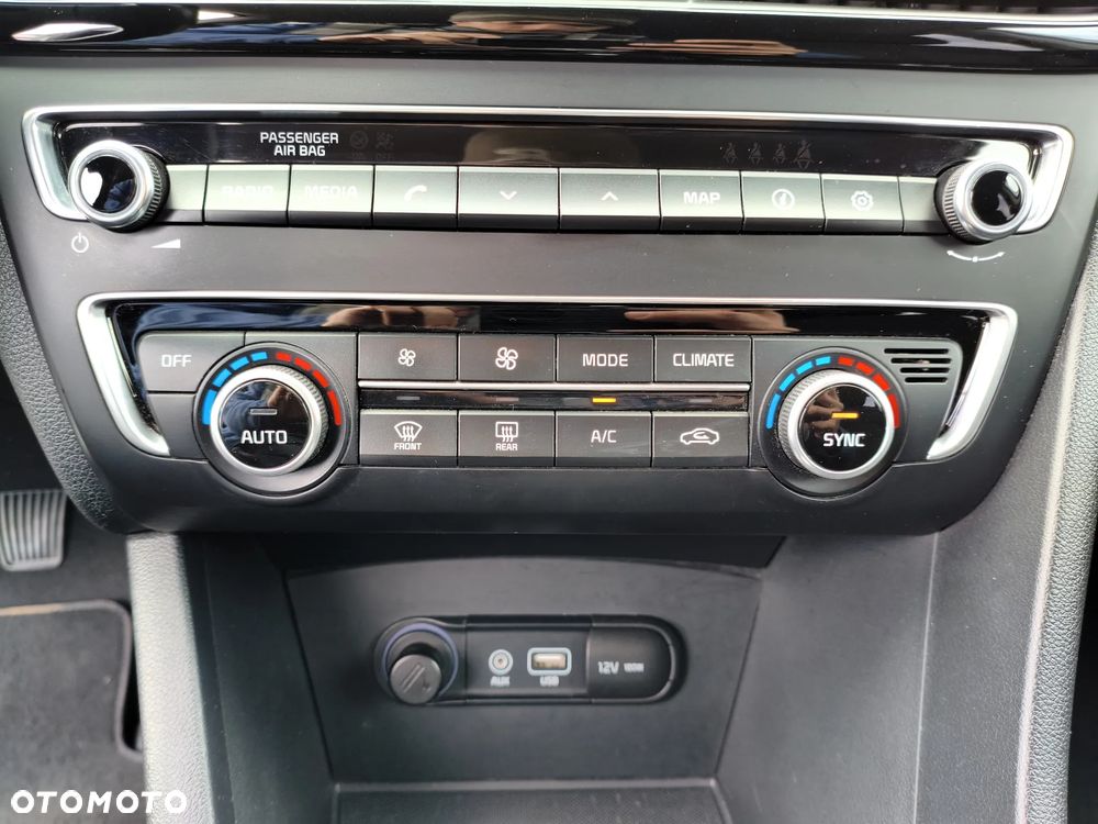 Kia Optima Sportagon 2.0 CVVL Vision - 31