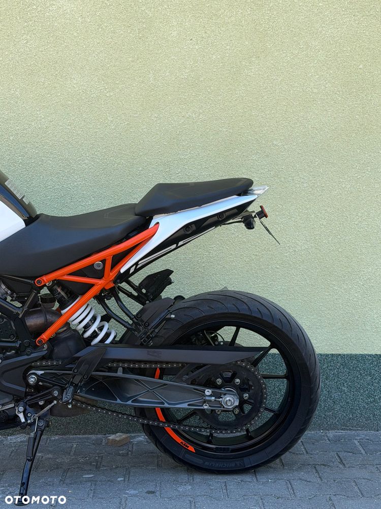 KTM Duke 125 - 22