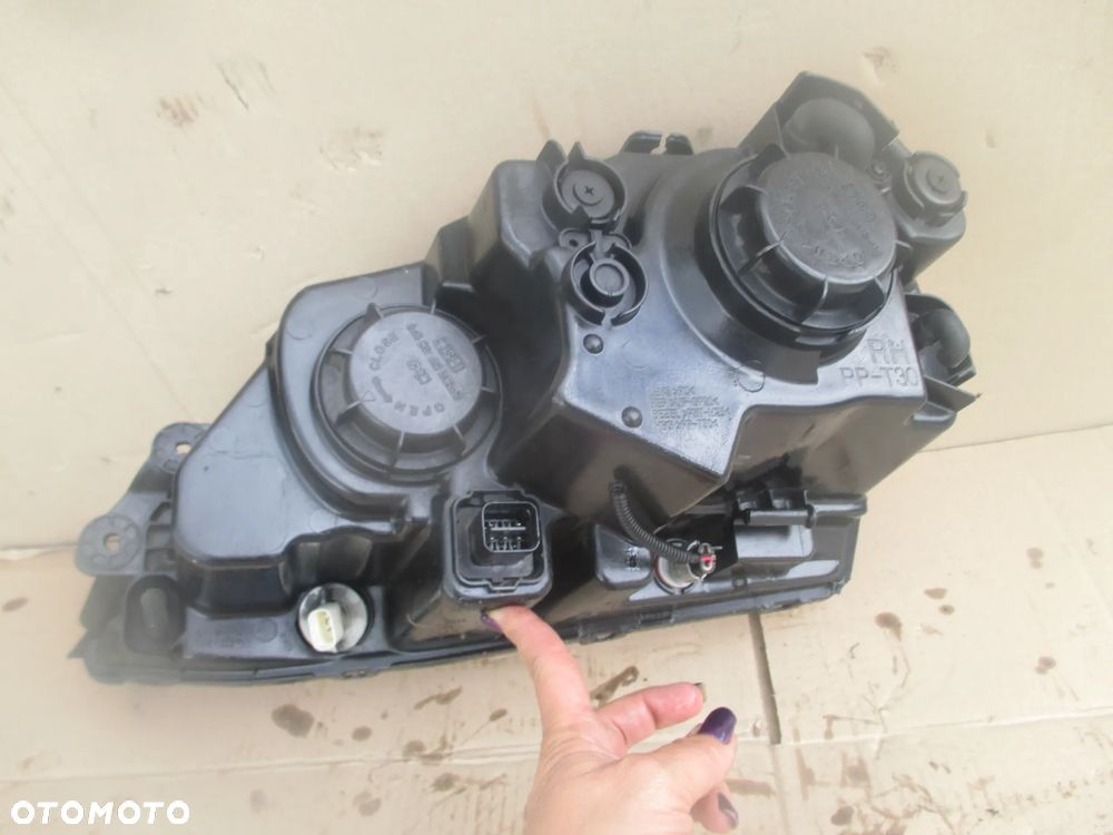 lampa prawa Kia Sportage Orginał Europa - 4