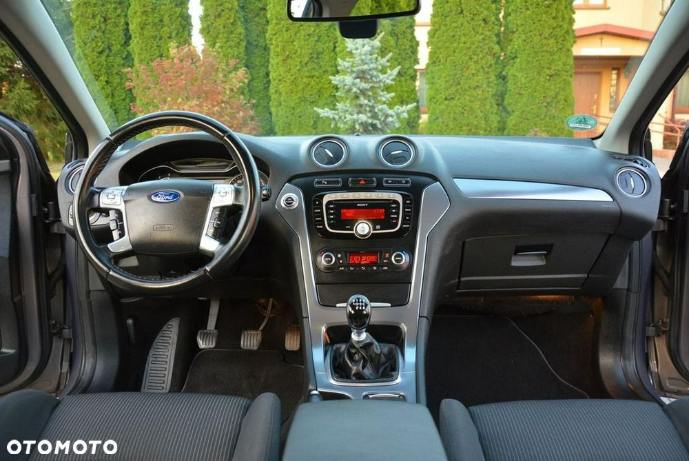 Ford Mondeo 2.0 TDCi Titanium - 21