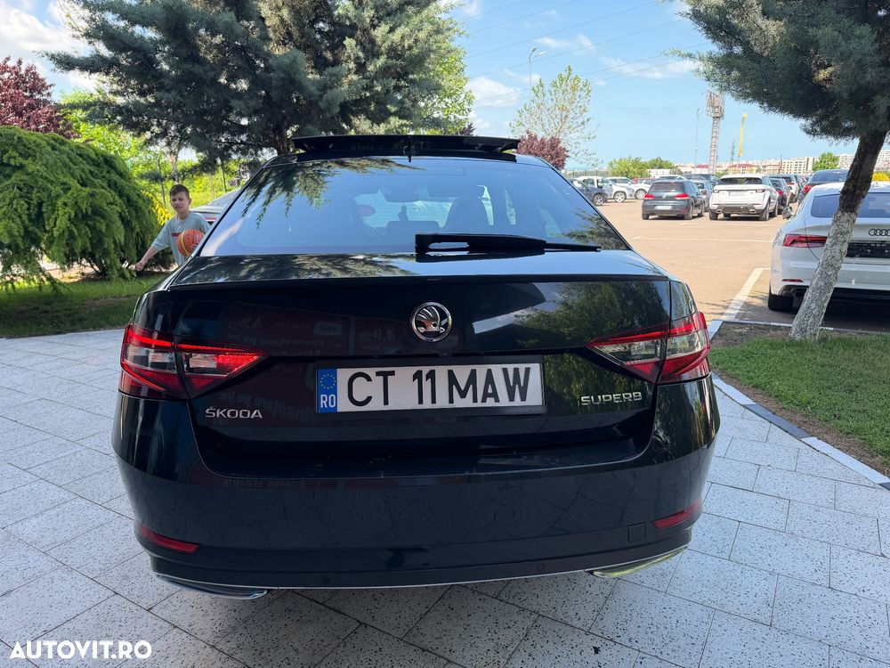 Skoda Superb 2.0 TDI DSG Sportline - 21