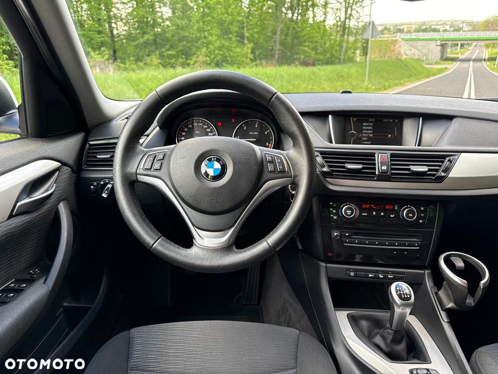 BMW X1 xDrive18d xLine - 28