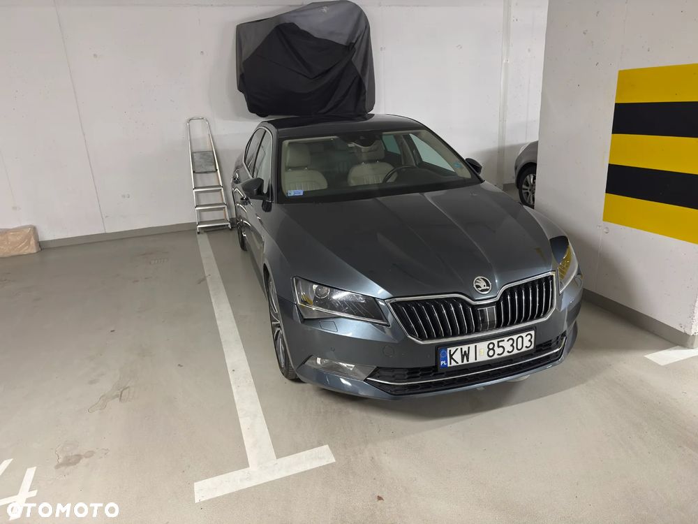 Skoda Superb 1.8 TSI L&K DSG - 19