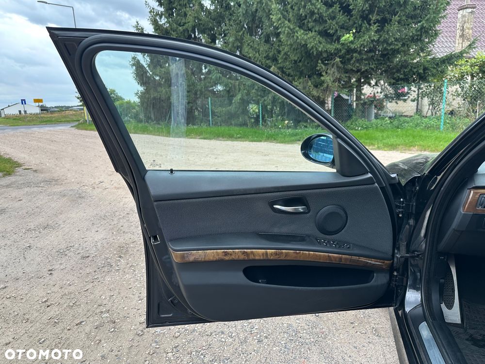 BMW Seria 3 320i - 19