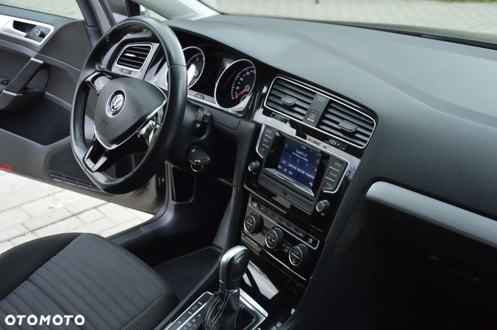 Volkswagen Golf 1.4 TSI BlueMotion Technology DSG Cup - 14