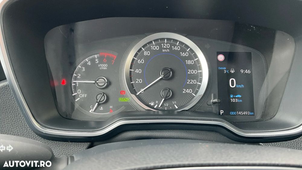 Toyota Corolla 1.8 HSD Business - 12