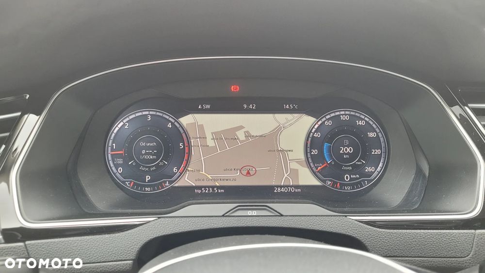 Volkswagen Passat - 16