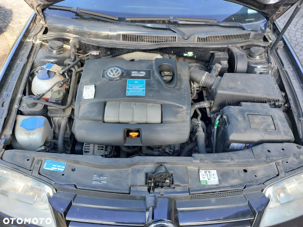 Volkswagen Bora 2.0 Highline - 16