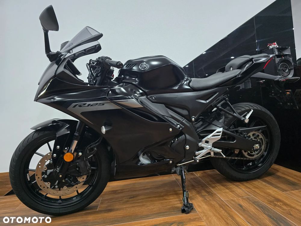 Yamaha YZF - 30