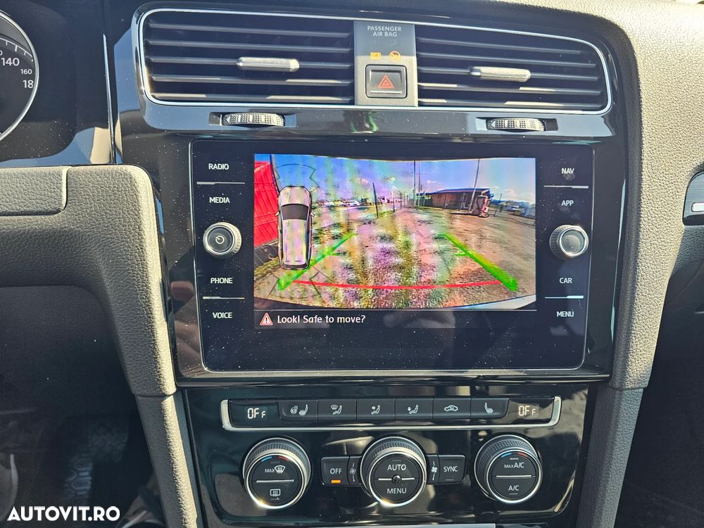 Volkswagen Golf - 18