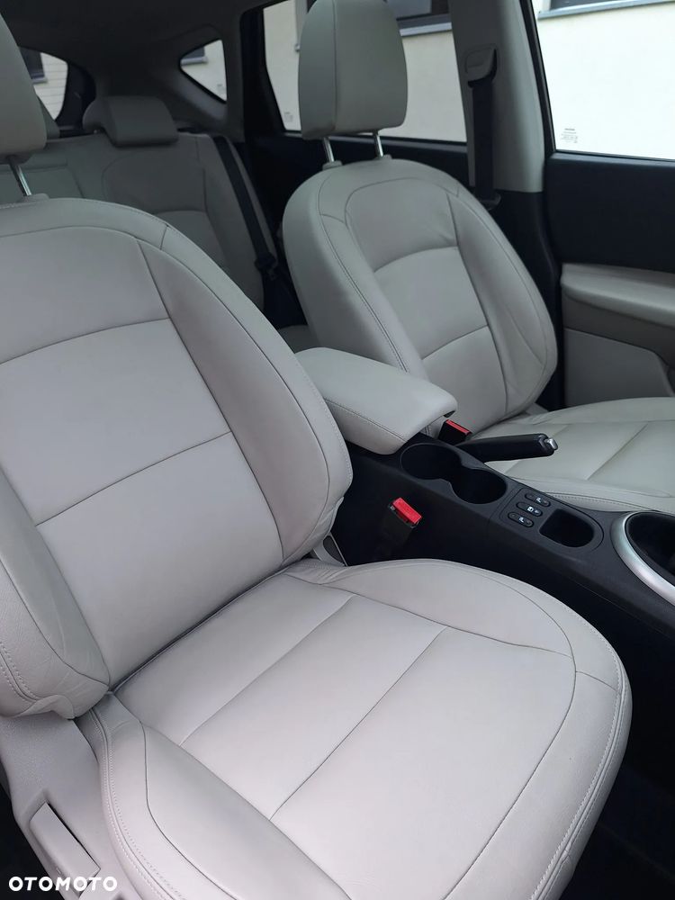 Nissan Qashqai 1.6 dCi DPF tekna - 32