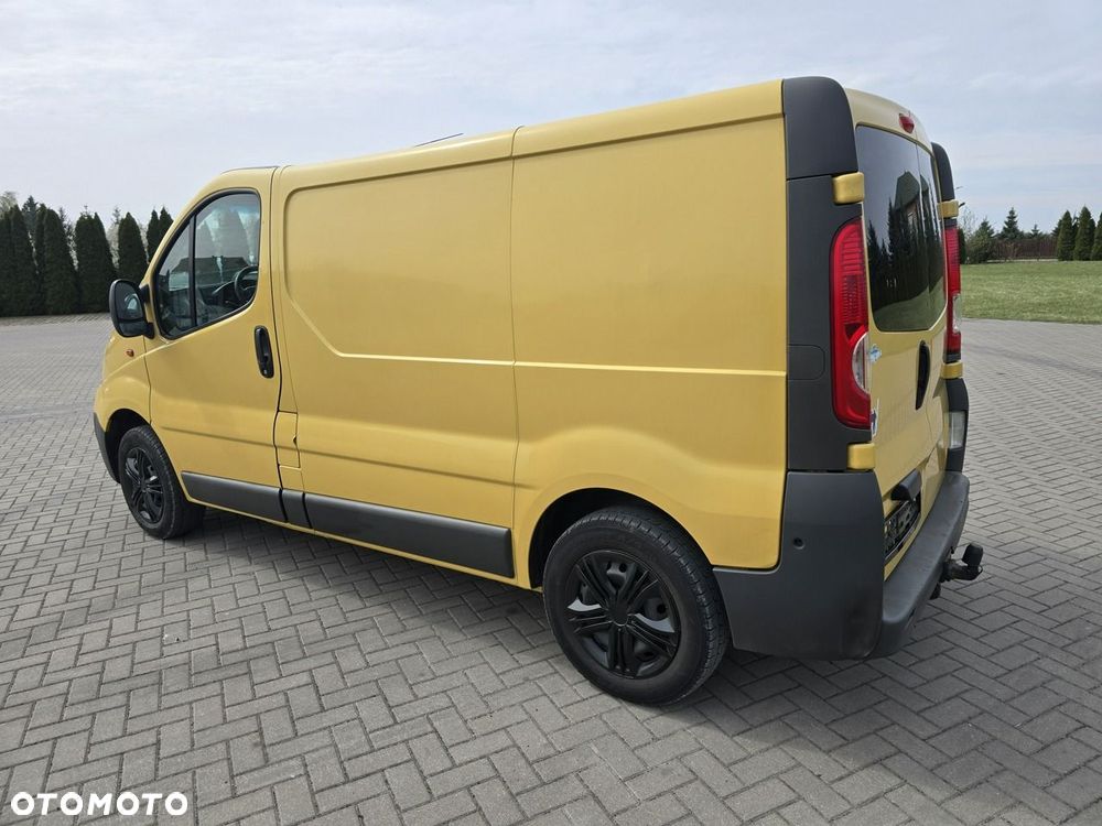 Opel Vivaro - 11