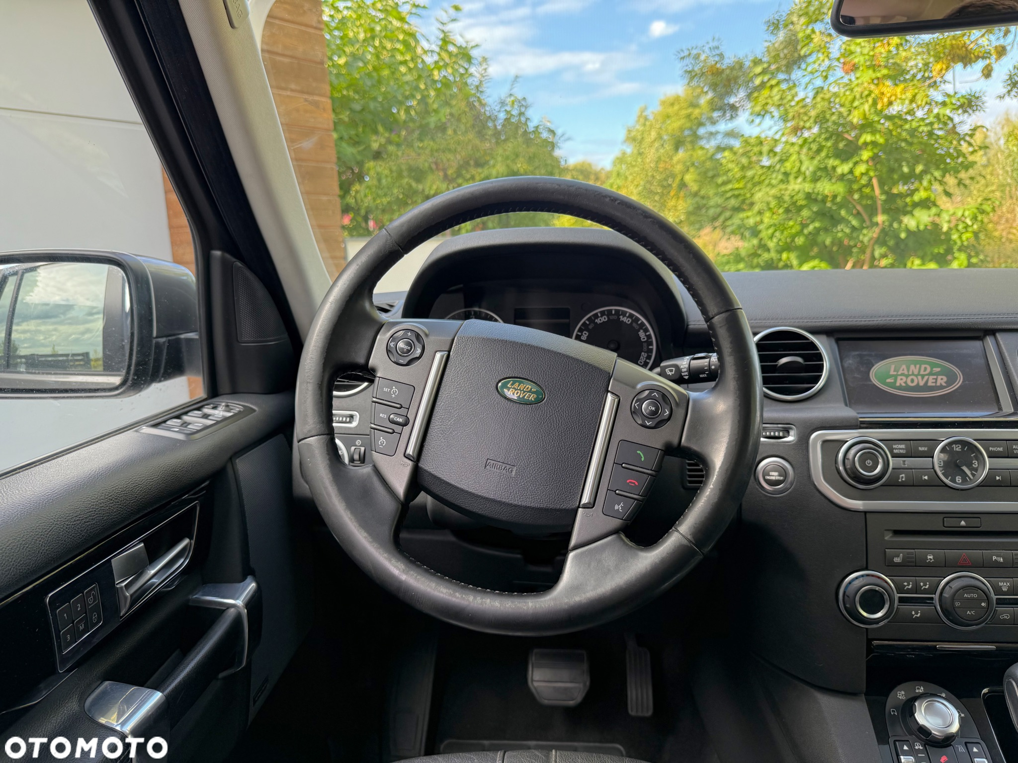 Land Rover Discovery IV 3.0D V6 HSE - 14