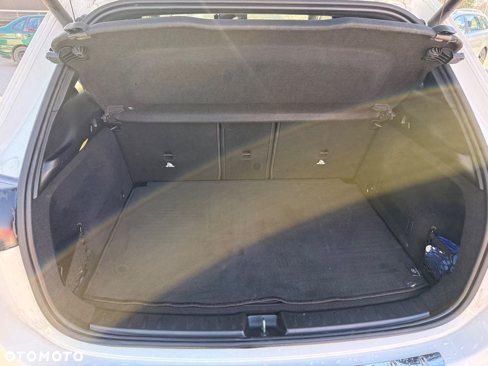 Mercedes-Benz GLA 200 d 8G-DCT AMG Line - 23