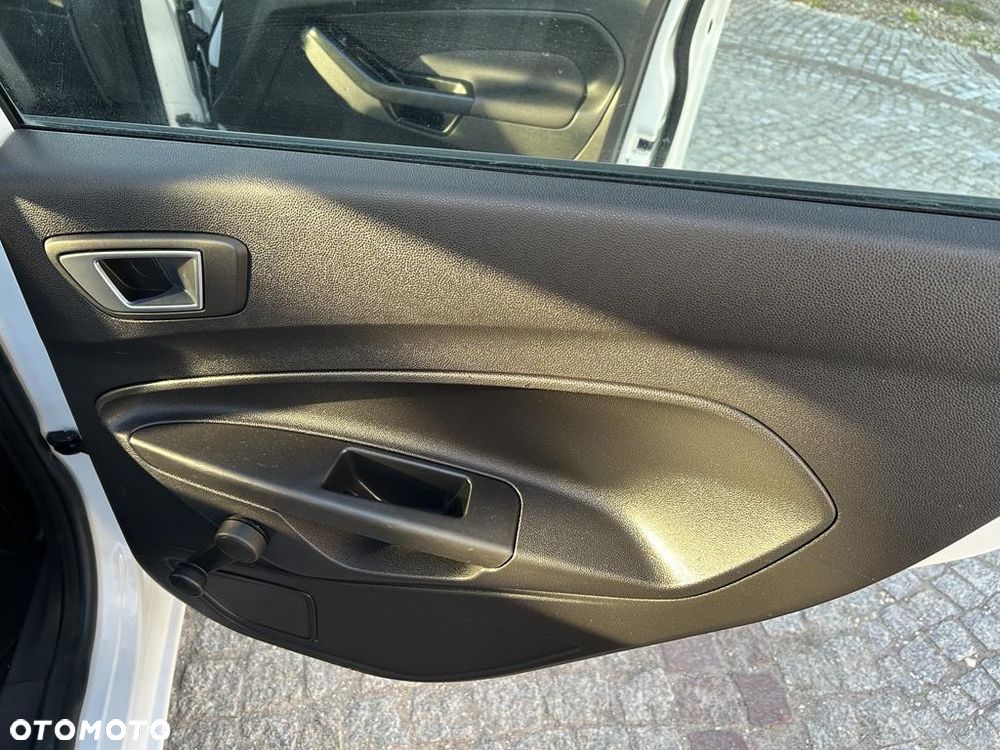 Ford Fiesta - 20