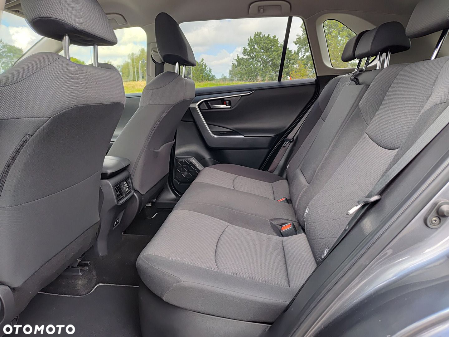 Toyota RAV4 - 10