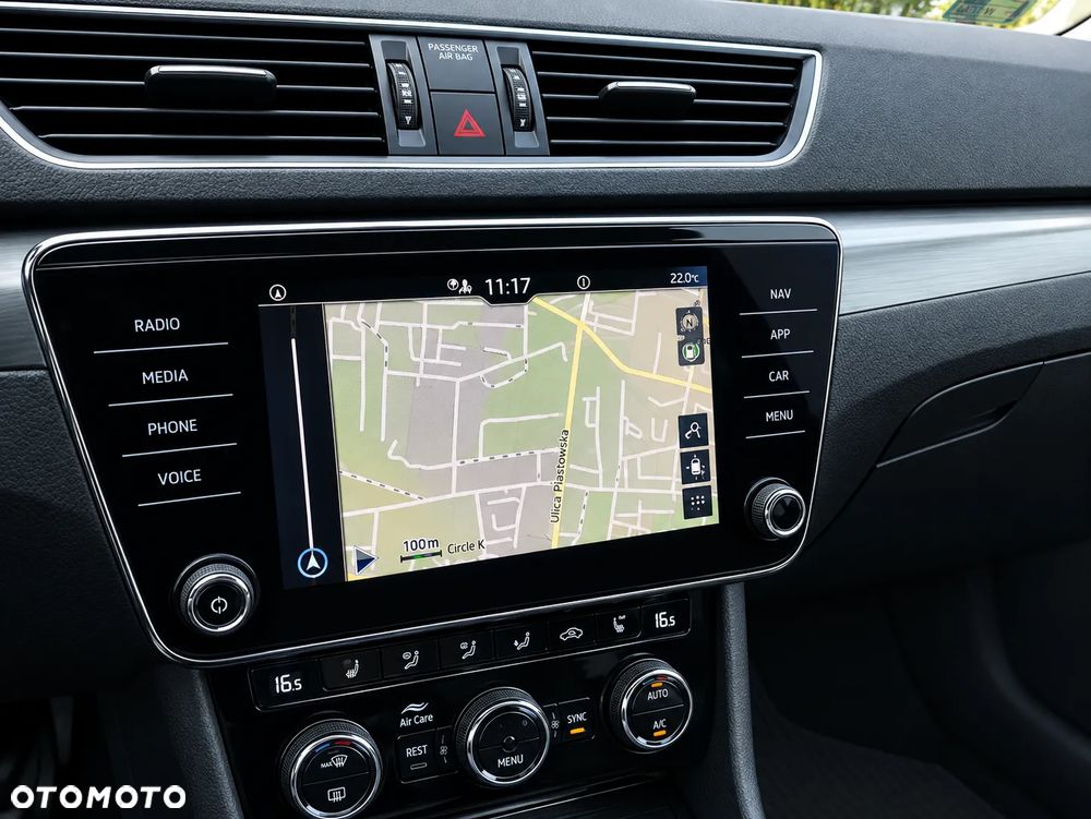 Skoda Superb 2.0 TDI SCR Style DSG - 26