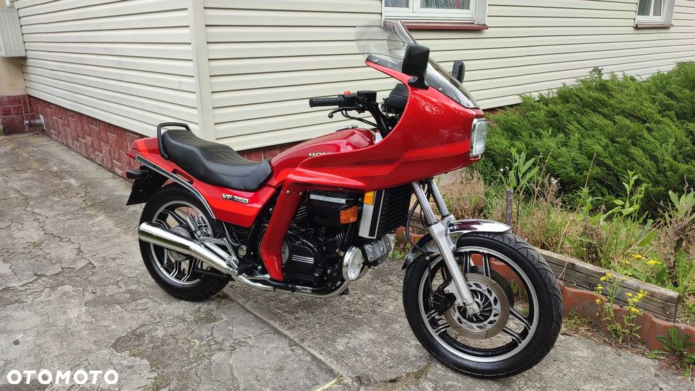 Honda VF - 2