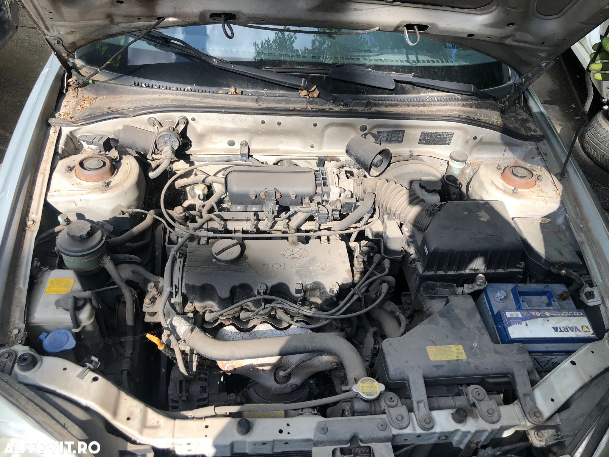 Dezmembrez Hyundai Accent 2 gri argintiu 2005 benzina - 7