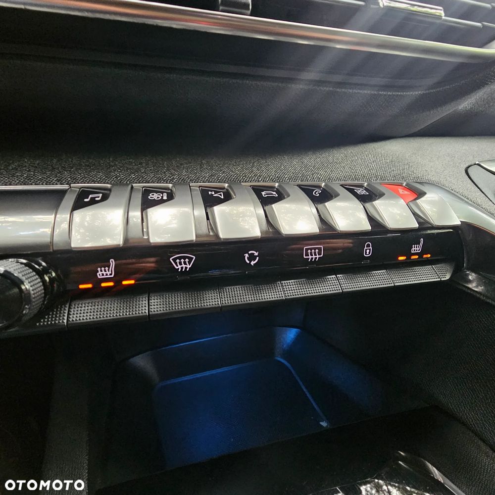 Peugeot 5008 1.6 PureTech GT S&S EAT8 - 39