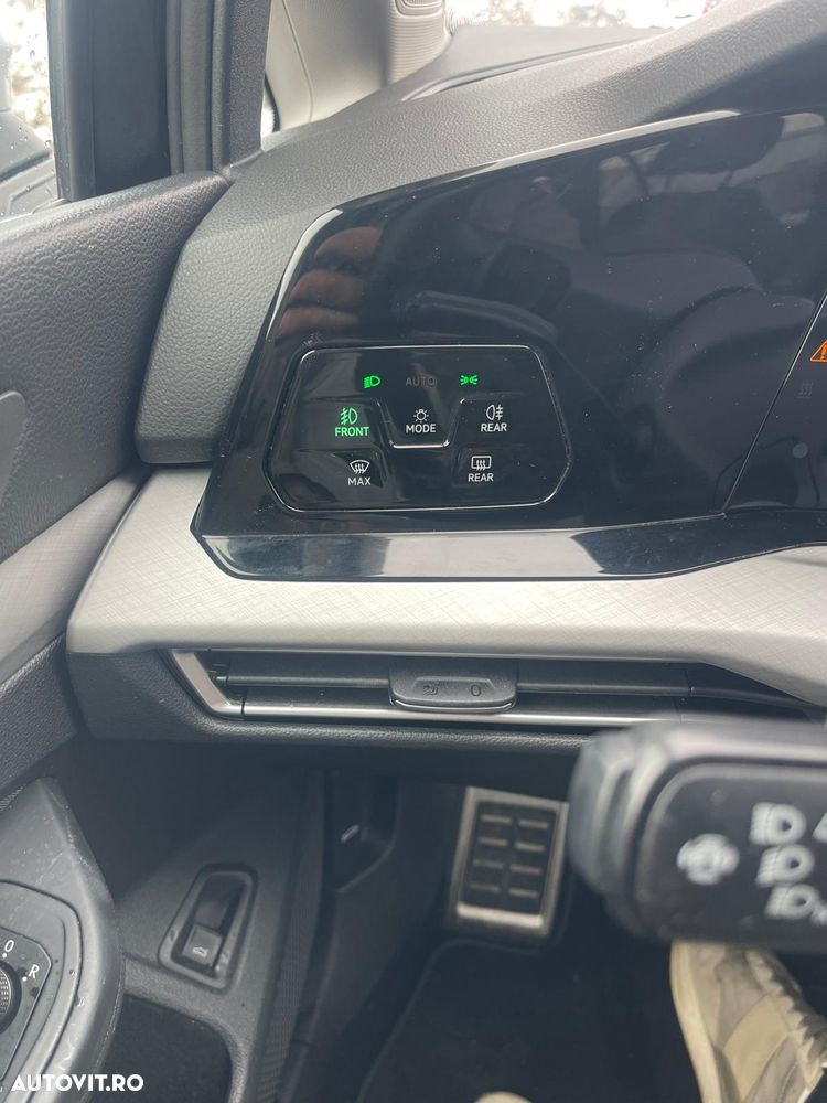 Volkswagen Golf 2.0 TDI DSG Style - 7