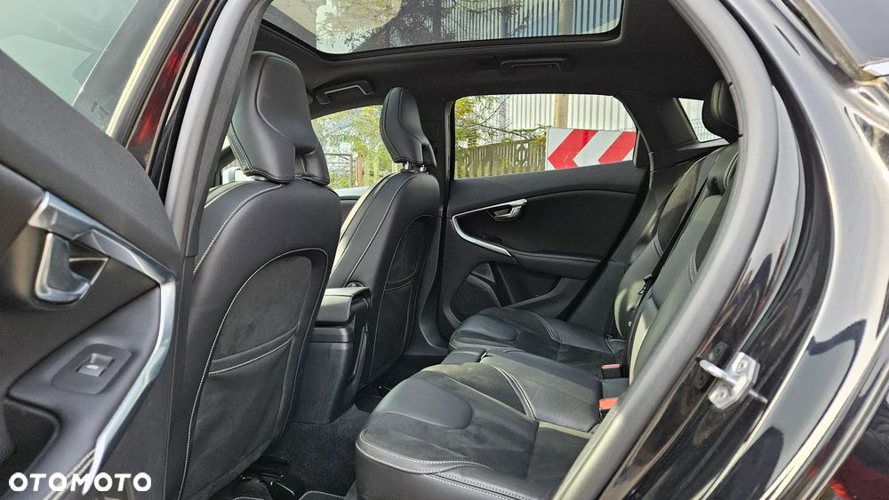 Volvo V40 T3 Drive-E R-Design Momentum - 8