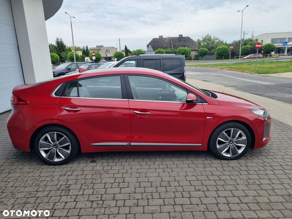 Hyundai IONIQ Hybrid Premium - 38