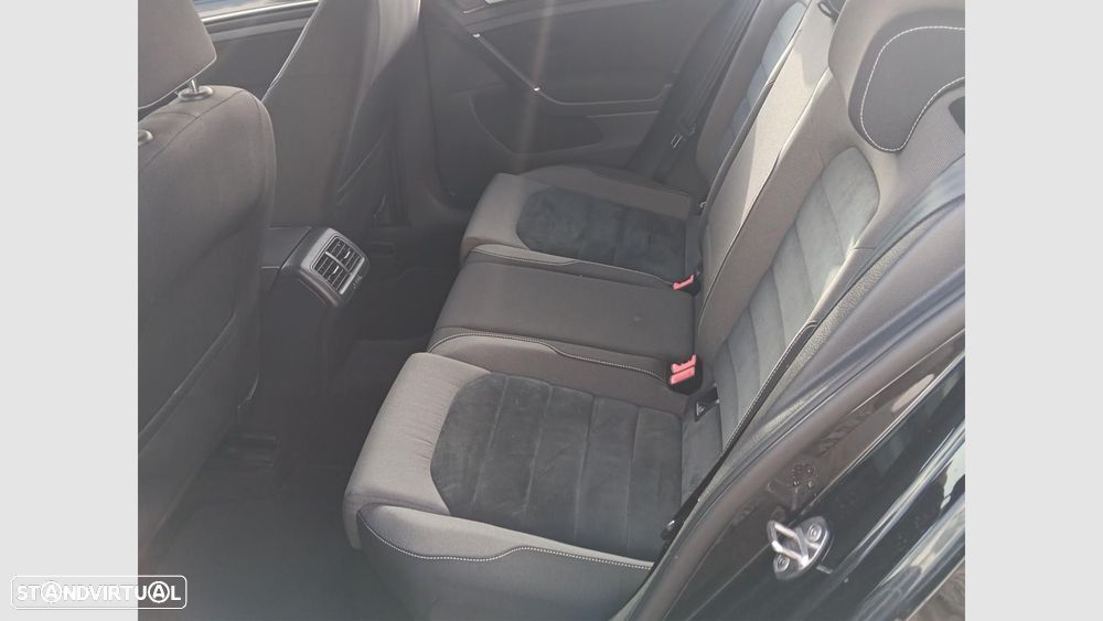 VW Golf Variant 1.6 TDi Highline - 11