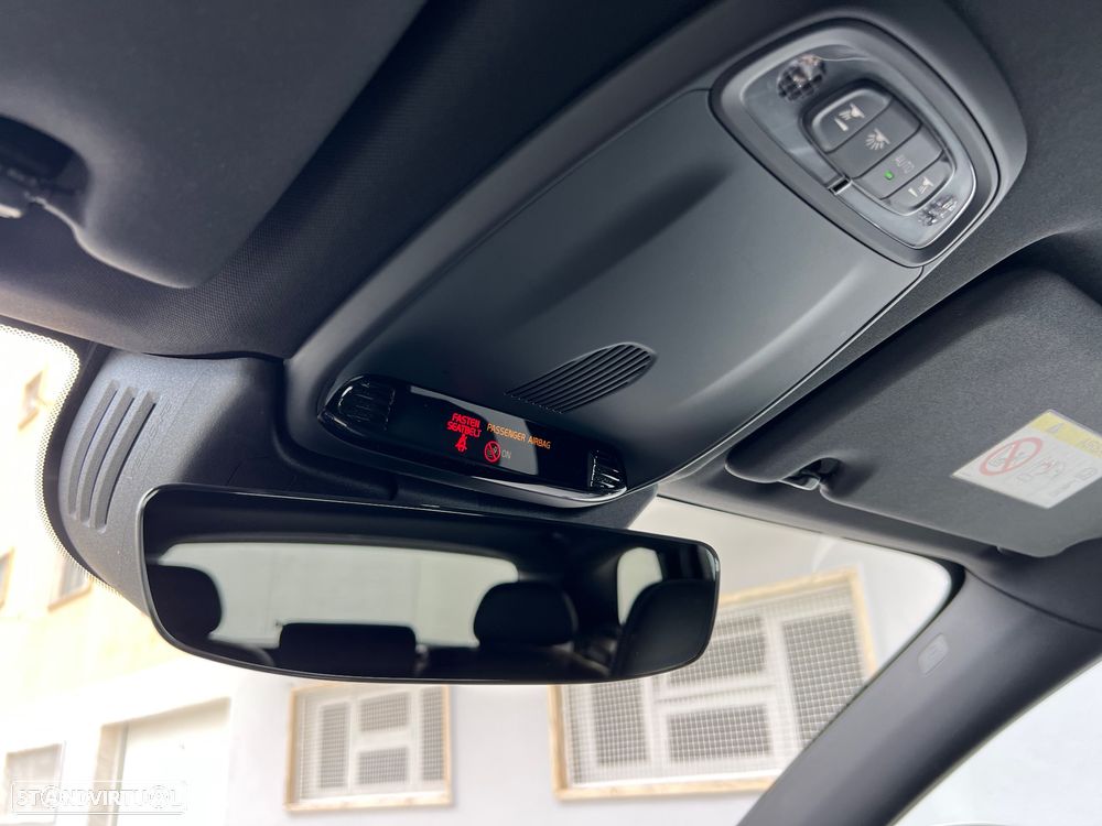 Volvo XC 60 2.0 D4 R-Design AWD Geartronic - 42