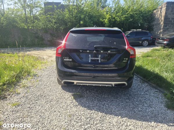 Volvo V60 Cross Country T5 AWD Momentum