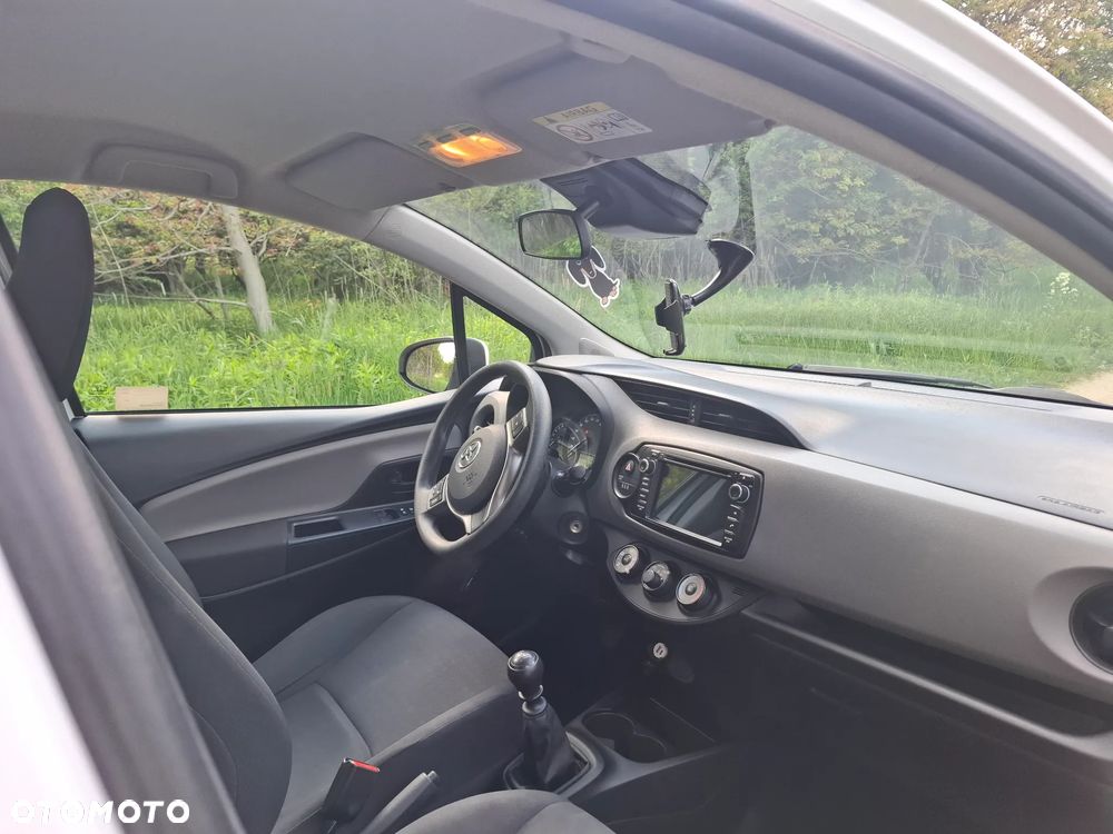 Toyota Yaris 1.5 Active - 25