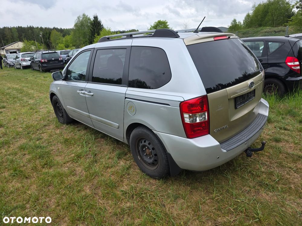 Kia Carnival 2.9 CRDi LX - 6