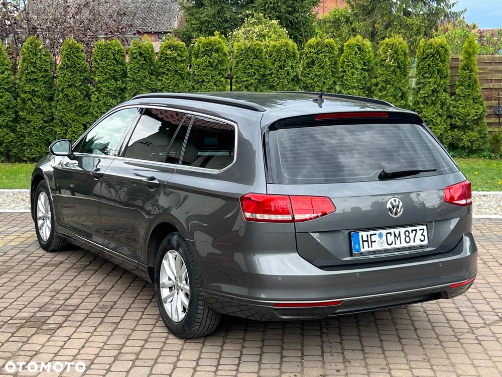 Volkswagen Passat - 12